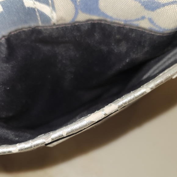 Coach Blue and White Crossbody Bag.. A Perfect Everyday Bag! - Picture 10 of 11